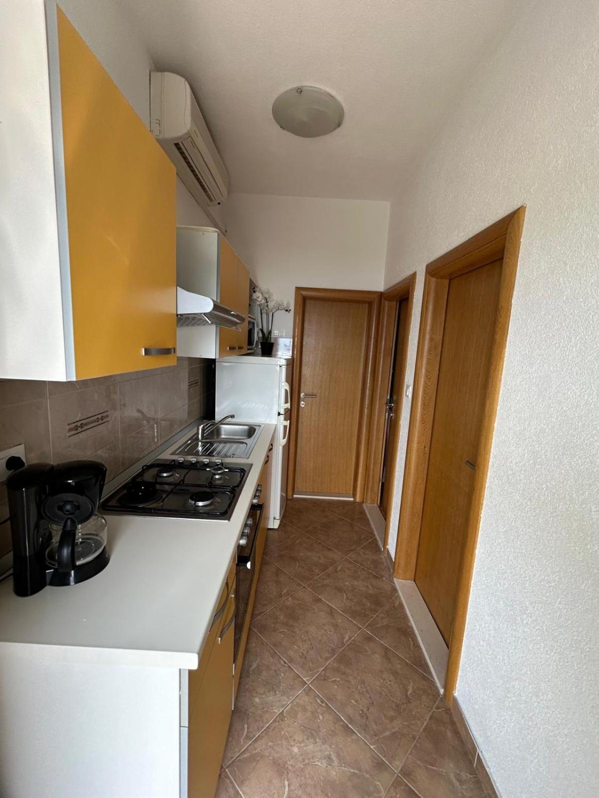 Apartment Lovre Topic 바스카보다 외부 사진