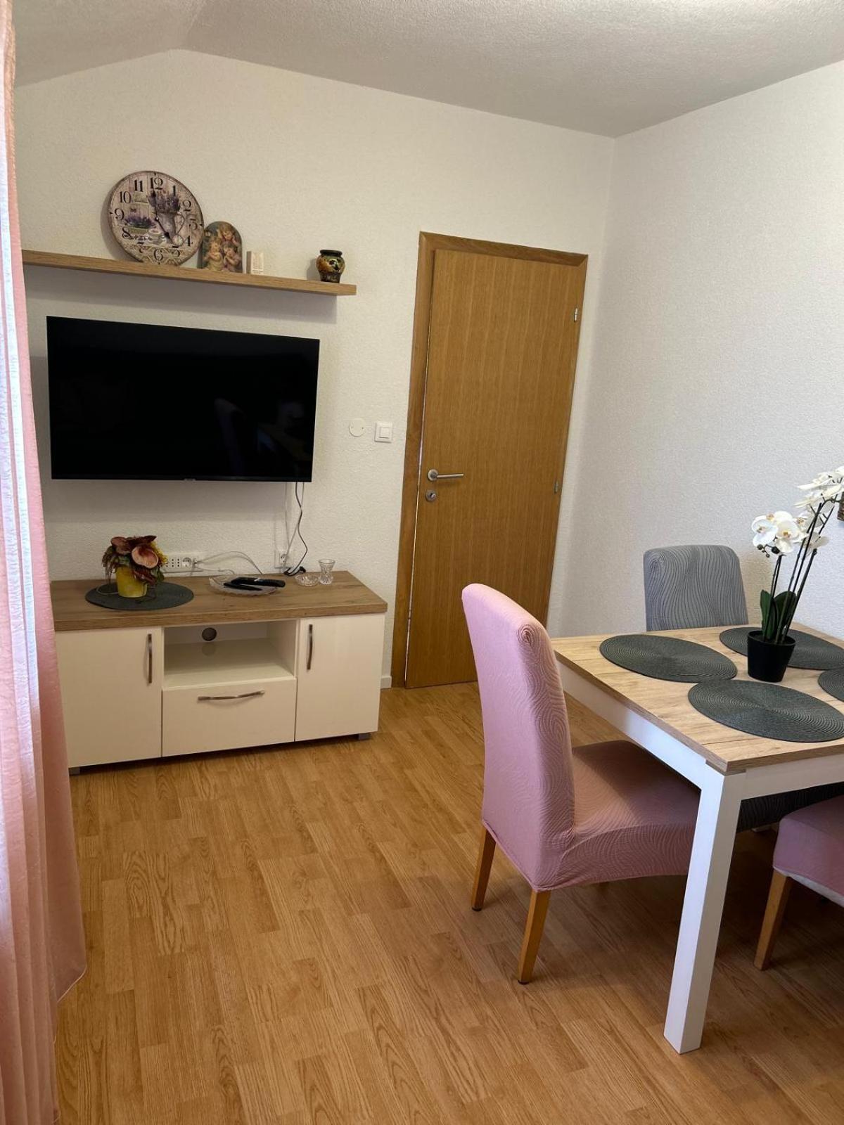 Apartment Lovre Topic 바스카보다 외부 사진